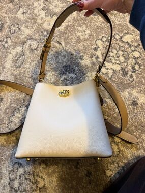 Coach willow bucket bag chalk